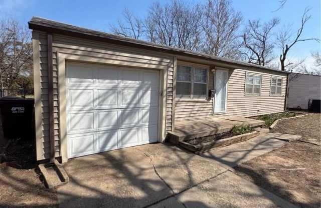 2338 S Dellrose