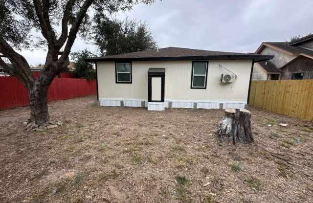 Photo of 5729 Gardenia Street