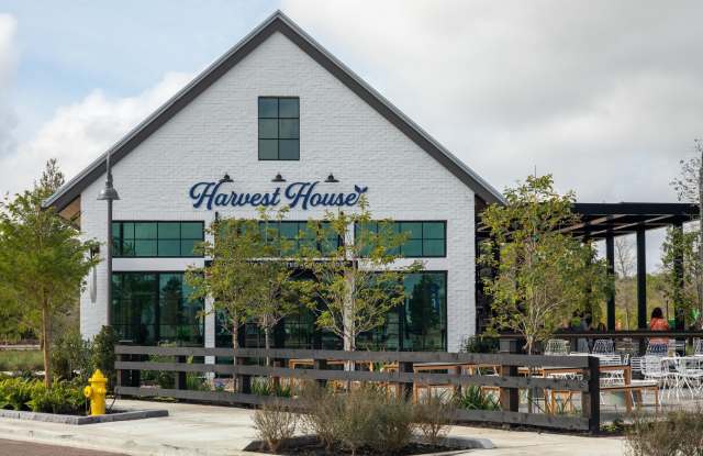 10910 SW Pioneer Parkway