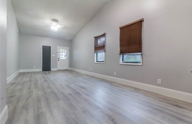 1158 Pinedale Circle Northwest