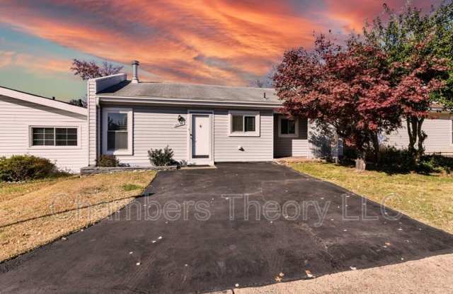 6034 Regents Park Rd.