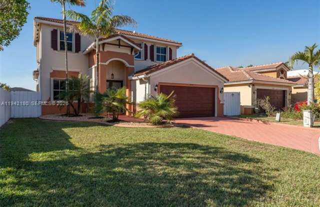 1856 NE 3rd Ct HOMESTEAD, FL 33033