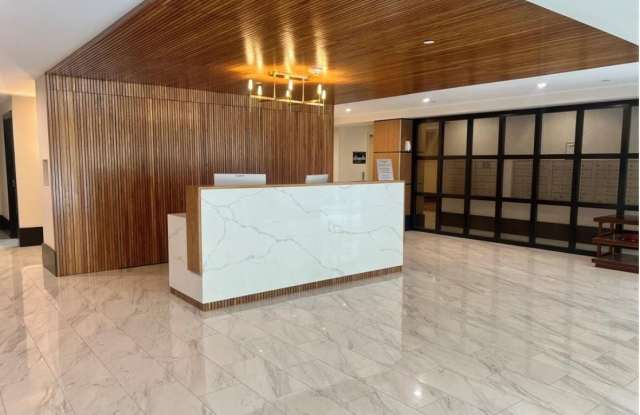 300 Mamaroneck Avenue unit: 718