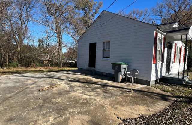 Beautiful House in quite neighborhood