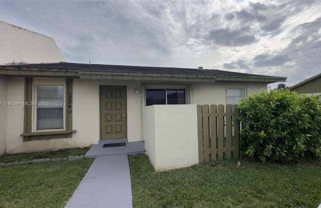 Photo of 12240 SW 114th Ter