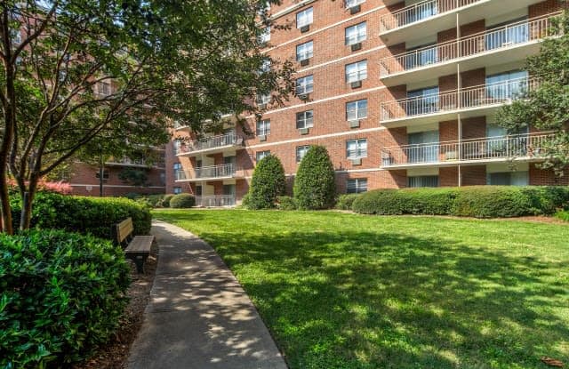 3939 Glenwood Ave Unit C22