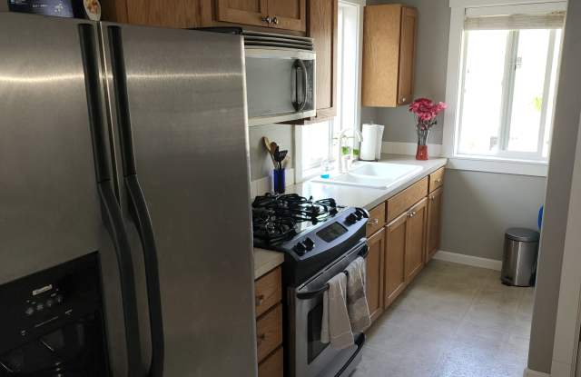 Photo of 1366 Jacobsen Blvd