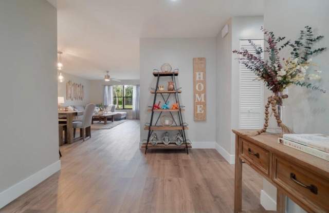 13033 Northshire Trail