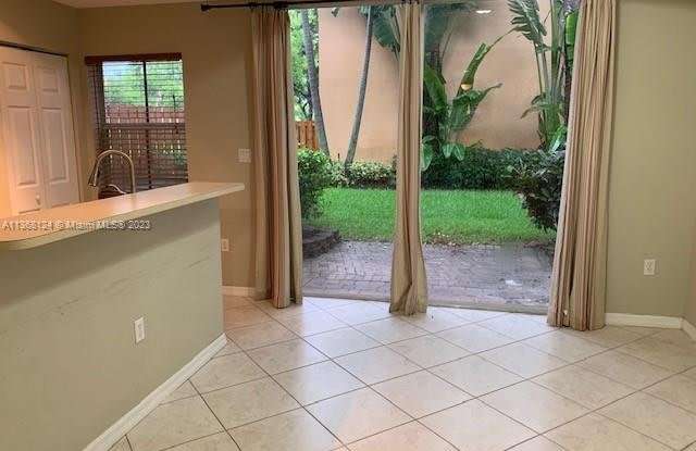 2307 Anchor Ct