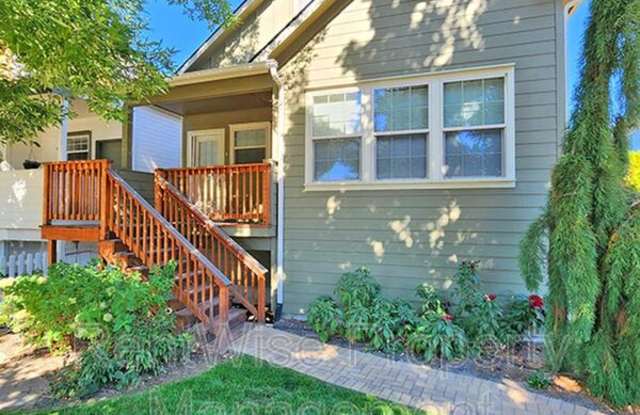 318 W Highland St.