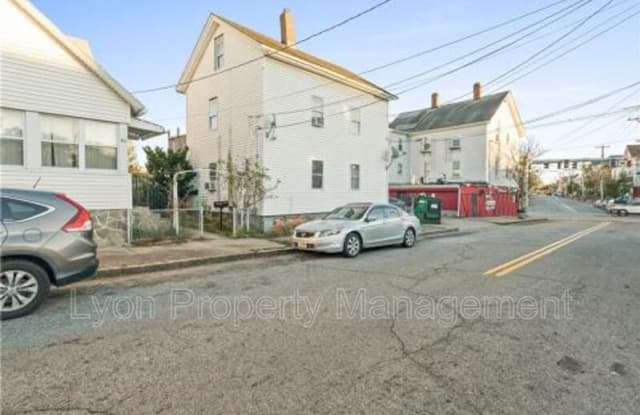 94 Webster Ave - 94 Webster Avenue, Providence, RI 02909