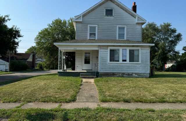 1502 Hochwalt - 3 bedroom, 1 1/2 bath, being rehabbed taking applications $900.00