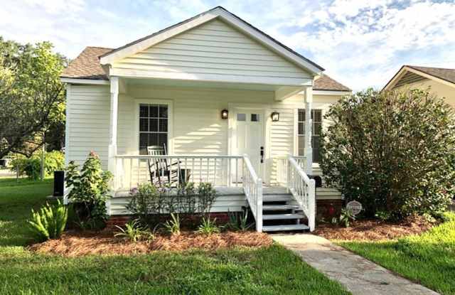 Iconic.... Capital Heights Cottage