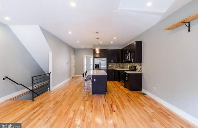 853 N 20TH STREET