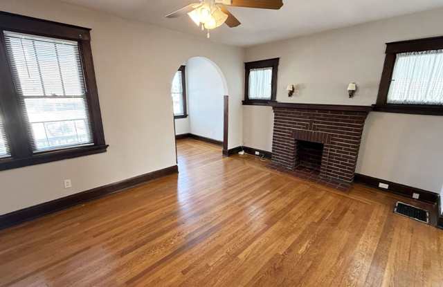 Photo of 2904 Jefferson Avenue