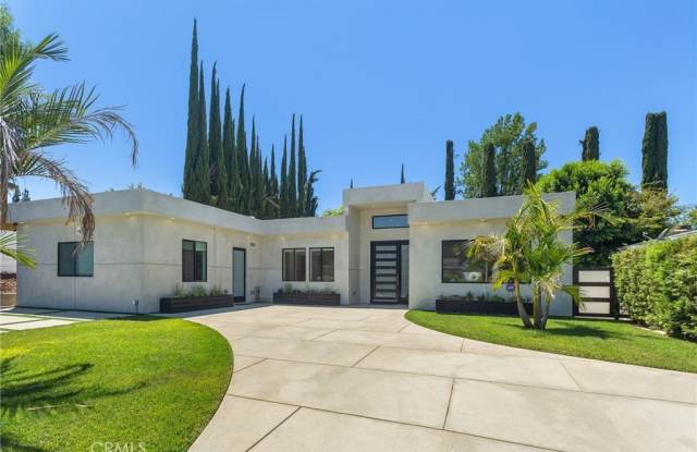 18811 La Amistad Place