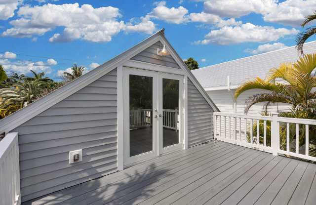 1420 Petronia Street