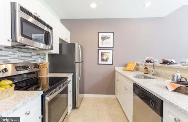 Photo of 1900-24 ARCH STREET