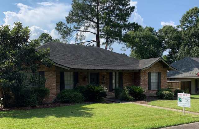 Great Location Close to LSU