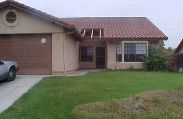 4 bedrooms house in Bonita!!