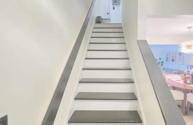 270 Stefan Drive unit: 11-F