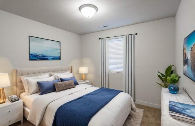Charming 2-Story Townhomes in Edgewater in Vineyard. Great Location!
