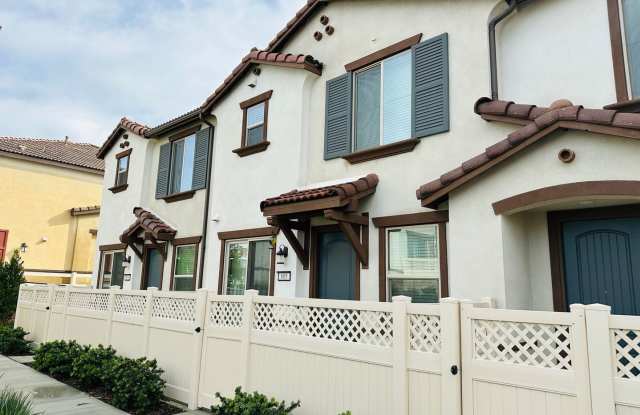 24120 Dolcetto Ave #805 - 24120 Dolcetto Avenue, Murrieta, CA 92562