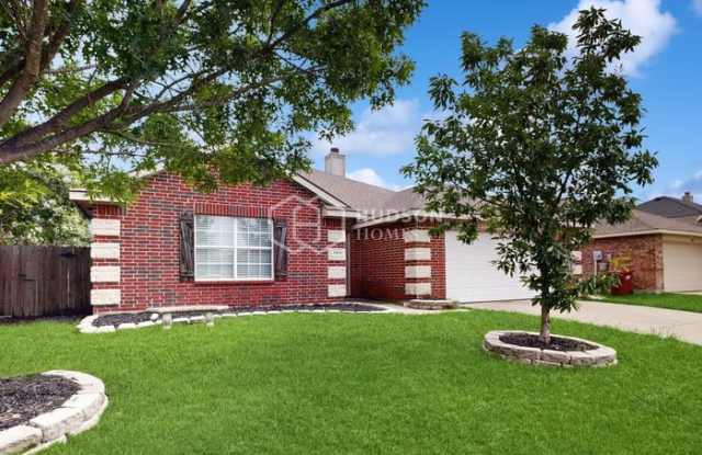 2908 Mockingbird Street