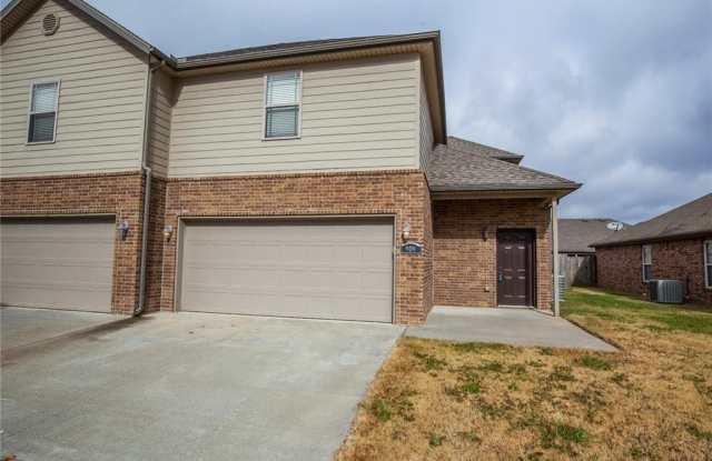 903 Oakwood  LN - 903 Oakwood Lane, Centerton, AR 72719