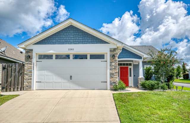 Photo of 3 Bed / 2 Bath with 2 Car Garage in NW