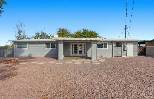 Photo of Spacious 3-Bed, 2-Bath East Tucson Home with Large Yard  Open Layout