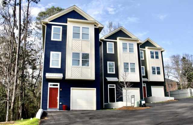 Photo of 1577 Metropolitan unit: 4