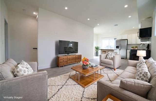 4559 Pickford St Street