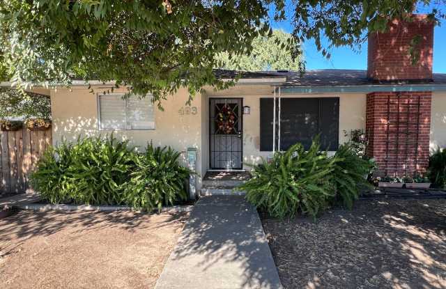 Charming 3 Bedroom, 2 Bath Home in Dinuba – $1,775/mo