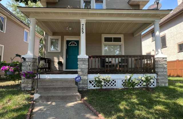 755 Aurora Ave - 755 Aurora Avenue, St. Paul, MN 55104