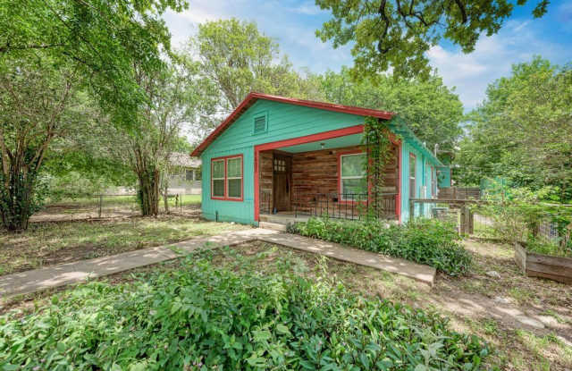 Photo of 1407 Leona Street - A