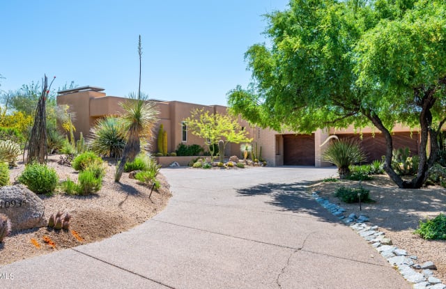 10935 E Graythorn Drive - 10935 East Graythorn Drive, Scottsdale, AZ 85262