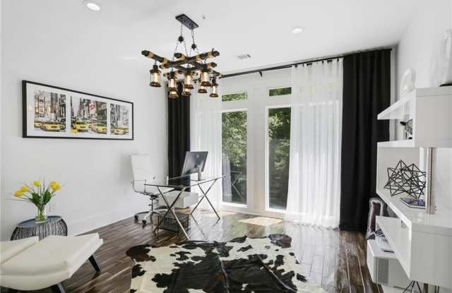 Photo of 6550 Powers Ferry Road