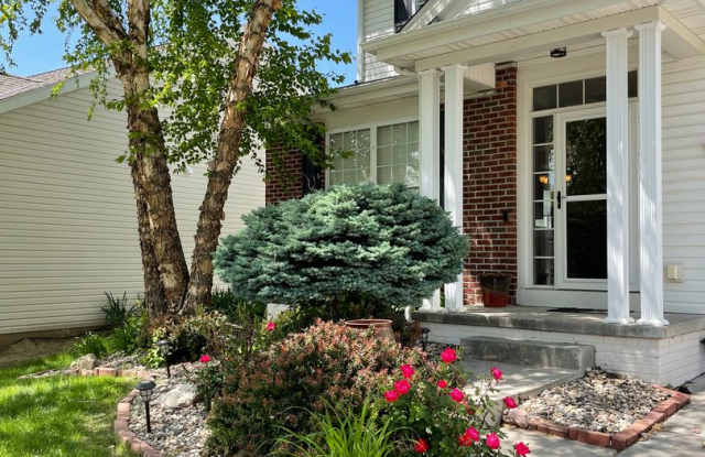 Photo of Move-in special. Beautiful 4 bed 2.5 bath 3000+sq ft