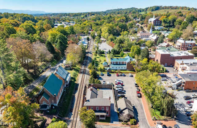 120 S Cherokee Street