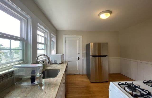 16 Fells Ave. - 16 Fells Avenue, Medford, MA 02155