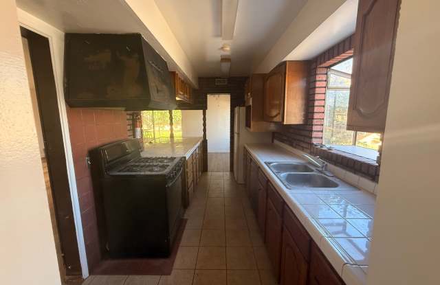 Photo of 3 bedroom 2 Bathroom Home in Colton