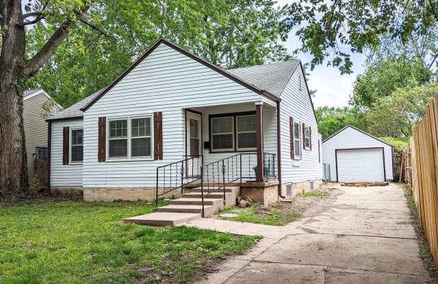 505 Bertrand Street - 505 Bertrand Street, Manhattan, KS 66502