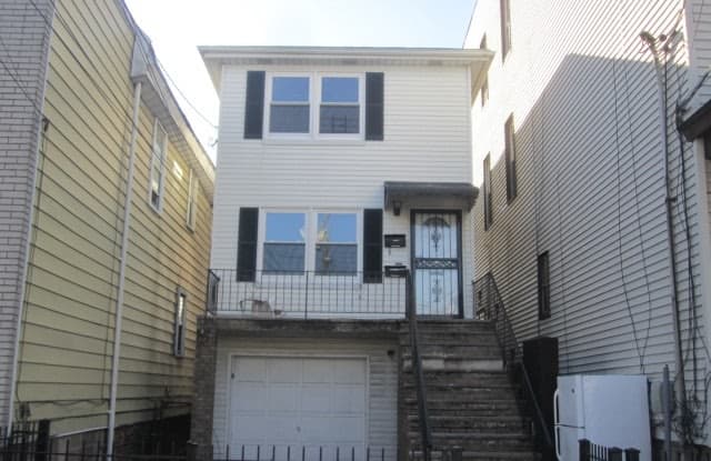 61 GREENVILLE AVE - 61 Greenville Ave, Jersey City, NJ 07305