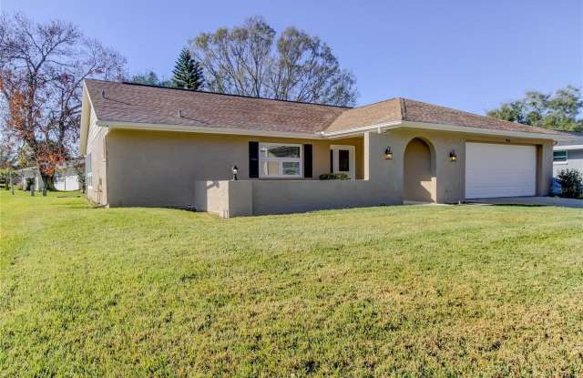 7926 FOXWOOD Drive