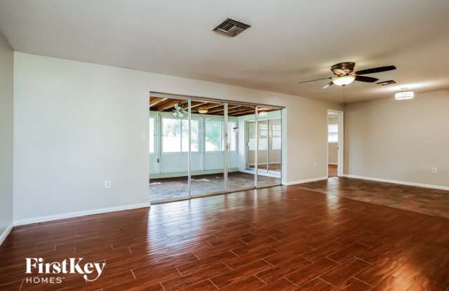 1320 Southeast 44th Street