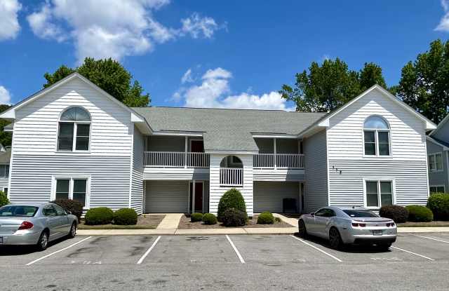 112 West Victoria Court - 1Unit B
