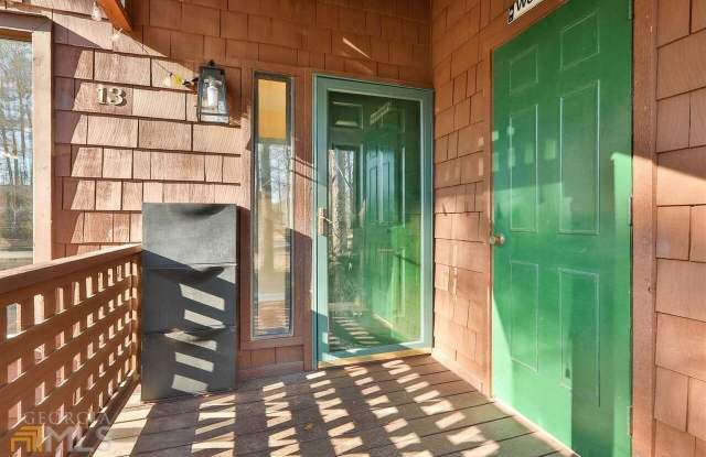 13 Northlake Drive #13
