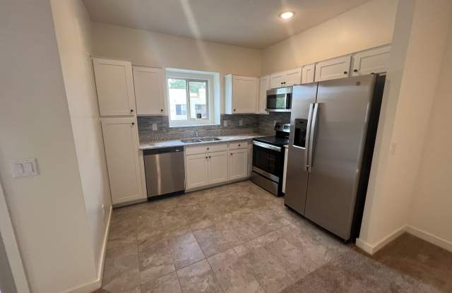 8211 N 22ND Drive
