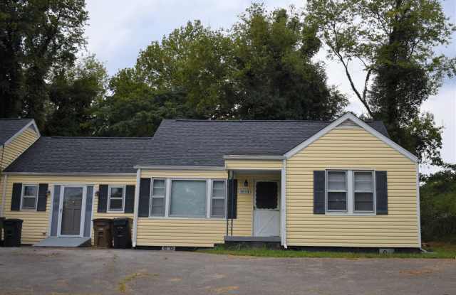 3915 Holston Hills Road